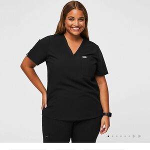 Figs Catarina One-Pocket Scrub Top (Black XL)